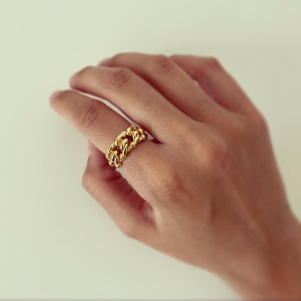 Gold chains ring